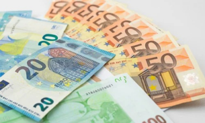 O femeie a găsit 16.800 de euro lângă o clinică din Piatra-Neamț. Cine este bărbatul care i-a pierdut