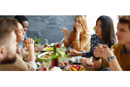 Ce este mindful eating și cum ne ajută la slăbit
