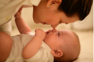  De ce amână femeile maternitatea sau chiar refuză să mai aibă copii