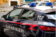 Copii români exploatați în într-un lagăr de muncă în Italia. Trei bărbați au fost arestați
