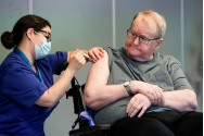 Manipulare în cazul  vârstnicilor din Norvegia care au murit după ce au fost vaccinați împotriva Covid-19. Ce nu s-a spus