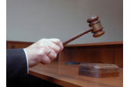 Fost angajat al MAI, trimis în judecată pentru că asculta oamenii de afaceri