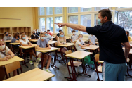 Încă cinci elevi şi patru profesori infectați cu coronavirus, la Iaşi