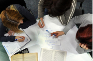 LOVITURĂ pentru profesori. Consiliul Elevilor cere fiscalizarea meditațiilor