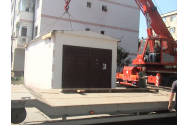 Continuă îndepărtarea garajelor ridicate ilegal în Iaşi