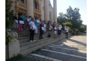  Protestatarii de la Operă nu se lasă. Cer demiterea managerului Beatrice Rancea