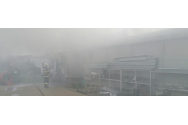 Incendiu la Roman. A ars o hală cu echipamente electrice