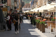 Brașovul reintroduce masca sanitară