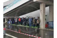 Românii stau încă la cozi să se vaccineze și stabilesc un record absolut: Cifrele maratonului în România