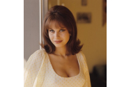Sora lui Natalie Wood susţine în cartea sa de memorii că actriţa a fost agresată sexual de Kirk Douglas