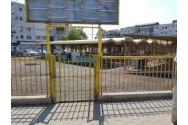 Ieşenii cer redeschiderea Pieţei Dacia