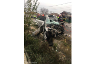 Un autoturism a fost zdrobit de un TIR: o persoană şi-a pierdut viaţa