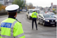 Percheziţii la Brigada Rutieră din Capitală. Mai mulți poliţiști sunt suspectaţi că primeau mită de la şoferi