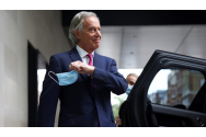 Tony Blair - Cei care nu se vaccinează sunt  ''idioţi'' şi ''iresponsabili''