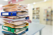 Instituţiile nu mai au voie de astăzi să solicite persoanelor fizice şi firmelor copii de pe avize sau alte documente publice