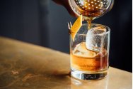 Petrece in compania celor dragi si a unui whisky de calitate