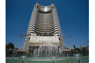 Un bărbat s-a aruncat de la unul dintre etajele Hotelului Intercontinental din Capitală
