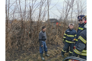 Trei copii au fost scoși din flăcări, la Trifești. Au intrat în operație