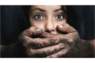 Trei bărbați, reținuți pentru trafic de minori după ce au forțat o fată de 13 ani să se prostitueze