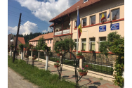 Scandal la Primăria Tulgheș din cauza facturii la energie electrică. Administrația are de plătit 500.000 de lei
