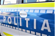 Stâlpii şi gardurile care împrejmuiau două sonde de petrol au fost furaţi