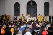  Sfânta Evanghelie, rostită în opt limbi, la Catedrala Mitropolitană