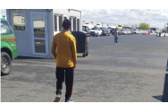 Un copil român a fost uitat într-o parcare din Ungaria. Mama lui venea din Italia