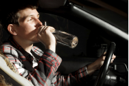 De beat ce era, a uitat că a bătut un poliţist