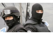Percheziții de amploare într-un dosar de proxenetism. „Mascații” au descins la 36 de adrese din mai multe județe