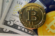 Mii de criptomonede se vor prăbuși, avertizează firme din industrie. Bitcoin a scăzut cu peste 50% față de anul trecut