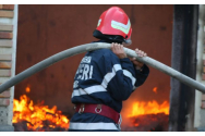 Incendiu devastator la un bloc din Arad: zeci de oameni evacuați - 10 victime
