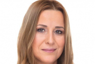 Șefa Agenției de Cadastru, care nu venea la birou și semna la Miercurea Ciuc actele aduse de șoferii instituției, a demisionat