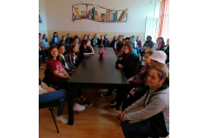 Trei fete de la ţară i-au uimit pe profesorii ieşeni