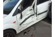 Un şofer ieşean s-a dus beat la Rutieră să anunţe accidentul comis. Oprit, întâmplător de o patrulă, a mai făcut unul