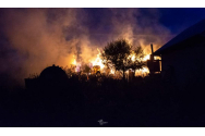 Incendiu la Botoșani. Arde o casă din Dersca