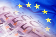 Riscurile la dresa stabilității financiare în zona euro s-au înmulțit. Probabilitatea unei recesiuni a crescut până la 80%