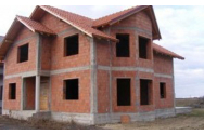 Polițiști arestați pentru afaceri ilegale. Ei construiau case și le vindeau