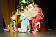   Moș Crăciun vine în avans, la Teatrul Luceafărul