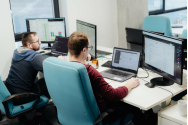 Programul de lucru flexibil, unul dintre cele mai dorite beneficii de către salariaţi