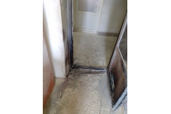 Un bărbat din Vaslui a dat foc la primărie, de nervi pentru că trebuia să plătească impozitul. Individul este căutat