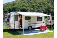 Ce spui de un mic dejun in mijlocul naturii? Cu marchize pentru rulote, poti avea parte de o astfel de experienta!
