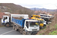 Tensiuni la granița dintre Serbia și Kosovo. Mai mulți protestatari au blocat accesul la punctul de trecere al frontierei