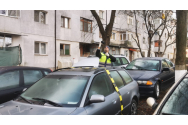 FOTO/VIDEO: Mașini distruse de petrecăreți, în noaptea de revelion. Unii ieșeni s-au trezit cu luneta spartă și caroseria distrusă