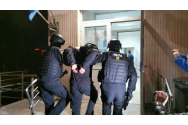 Bărbatul care a tras cu arma de la fereastra apartamentului, în centrul municipiului Giurgiu, a fost reţinut