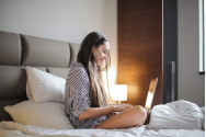  Care este suma reală pe care un model de videochat o câștigă lunar?