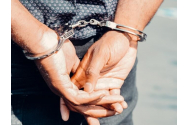 Un bărbat din Neamţ, acuzat că şi-a trimis copiii la cerşit şi şi-a abuzat una dintre fiice