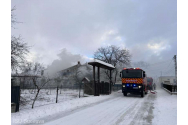 Incendiu puternic la Marginea. O femeie a ajuns la spital