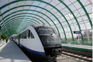  Trenul metropolitan, blocat la Ministerul Transporturilor