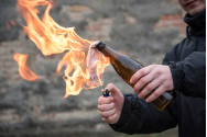 Un racket debutant a aruncat în aer o bucată de gazon