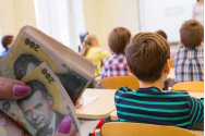 Primăria deschide robinetul cu bani pentru elevi